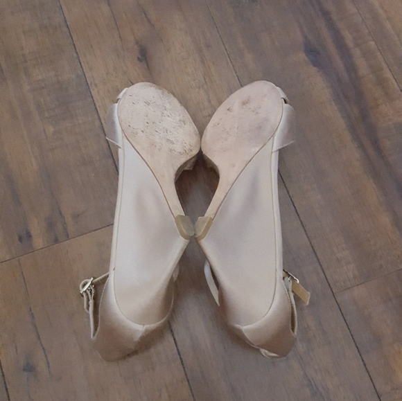 Badgley Mischka Beige Romance T Strap Rhinestone Sculpted Wedges - Picture 10 of 11